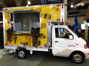 Effa oferece veículos para food truck