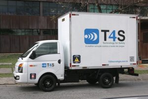 T4S desenvolve blindagem elétrica para caminhões de carga