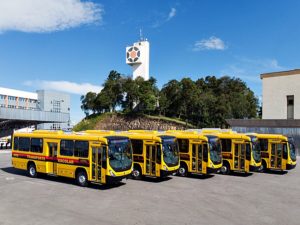 Marcopolo entrega ônibus escolar para Angola