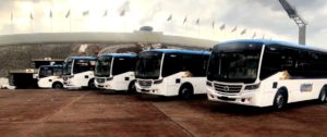 Volkswagen entrega ônibus para transporte de universitários mexicanos