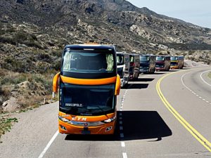 Marcopolo comemora produção de mais de 100 ônibus New G7