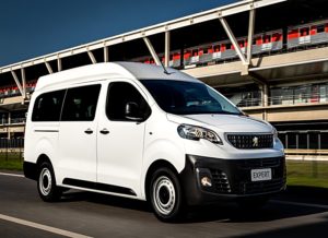 Peugeot apresenta o Expert minibus