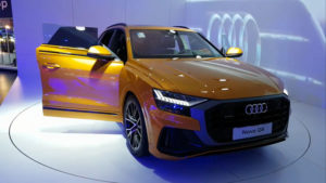 Audi mostra Q8 e novo RS4 no Salão do Automóvel