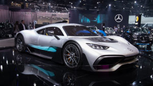 Mercedes-Benz mostra novo Classe A e supermáquina de 1.000 cv