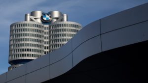BMW  e Jaguar Land Rover fazem parceria de tecnologia eletrificada