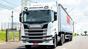 Scania inicia produção  caminhão a gás
