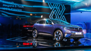 Renault investe em veículos elétricos, com as chegadas do Megane, Kangoo e Master em 2023