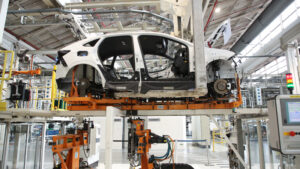 Volkswagen suspende produção por falta de componentes