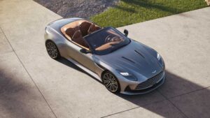 Aston Martin lança o super conversível DB12 Volante